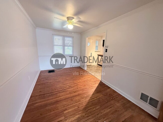 Building Photo - 925 Lafayette St