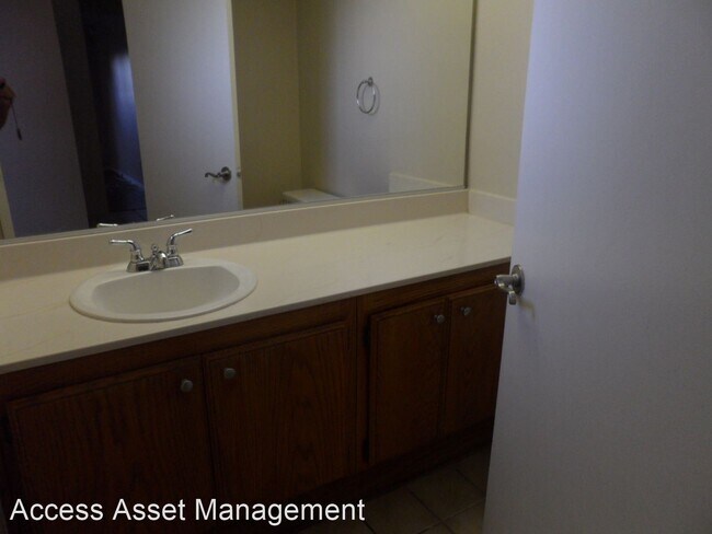 Building Photo - 4 br, 2 bath House - 13644 Sumac Loop