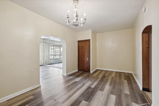 Foto del edificio - 27 W 51st St
