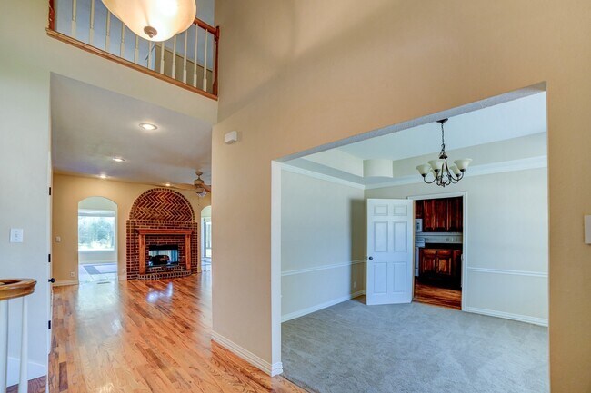 Foto del edificio - Beautiful home across from Jenks Middle Sc...