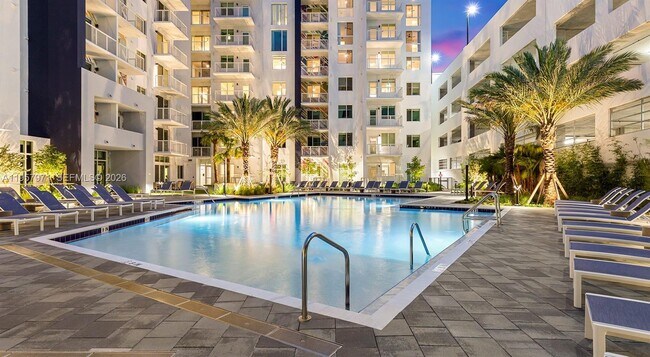 Foto del edificio - 740 N Dixie Hwy