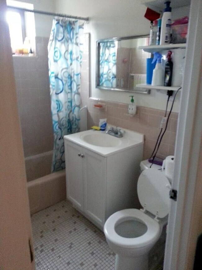 Building Photo - 9/1 ALLSTON 2 BED *NO FEE*