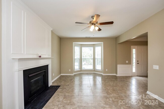 Foto del edificio - 6610 Harburn Forest Dr