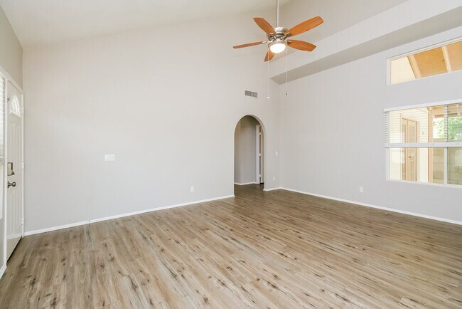 Foto del edificio - 3878 W Butler St