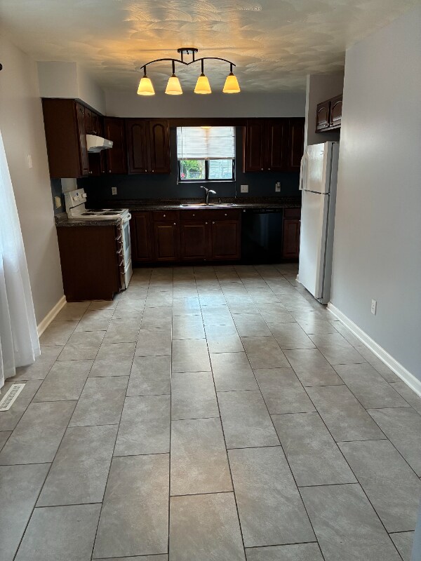 Foto del edificio - 2177 Rolling Brook Ln