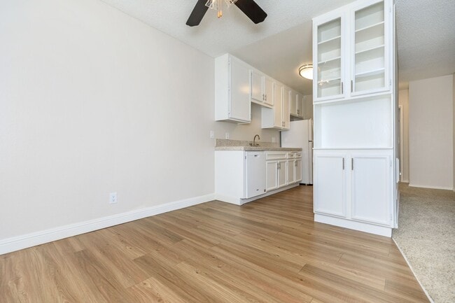 Foto del interior - North Bonita Racquet Club, LLC