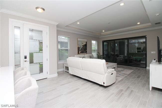 Building Photo - 15565 Vittorio St