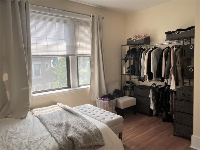 Building Photo - 4 Fuller St