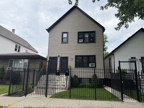 Building Photo - 7525 S Ellis Ave