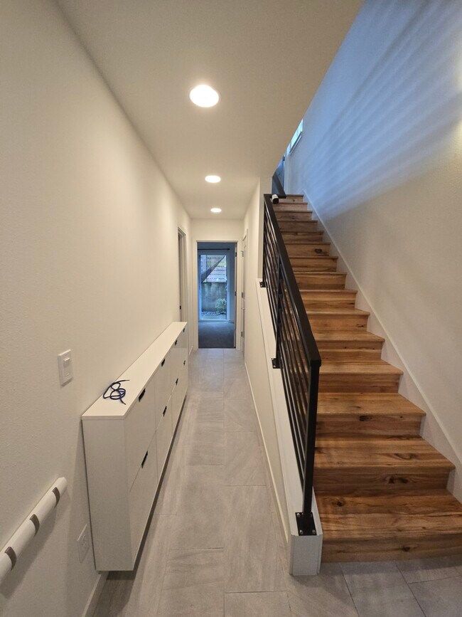 Foto del edificio - 2420B NW 61st St