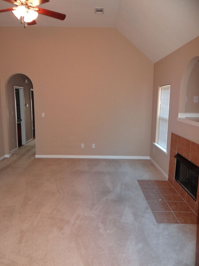Building Photo - 257 Oxmoor Pl