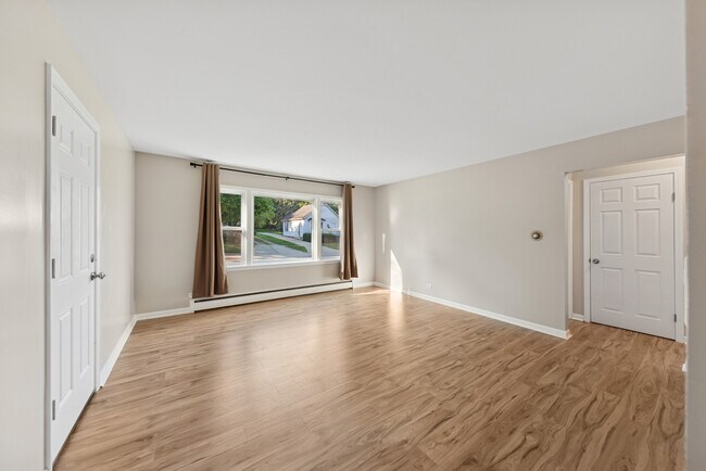 Foto del edificio - 140 Newberry Ave
