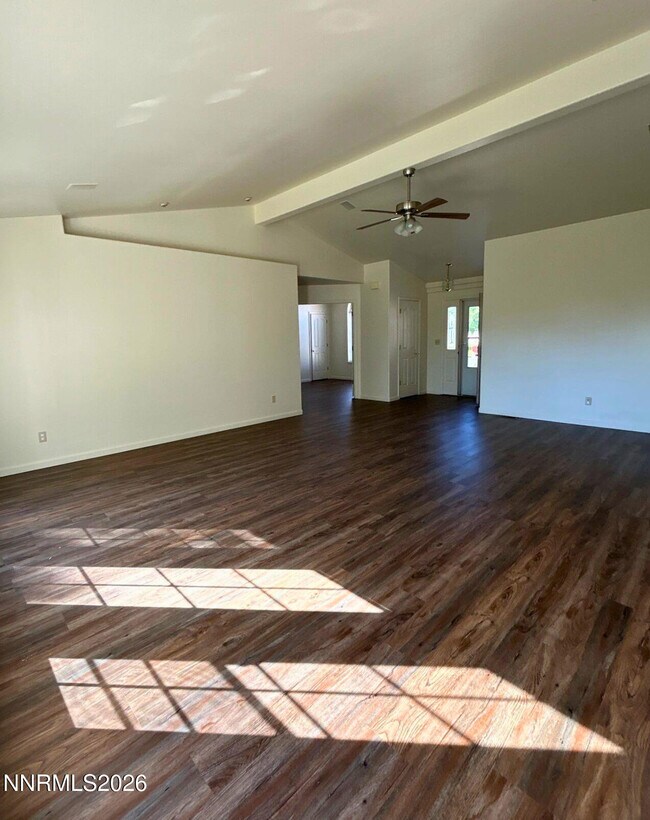 Building Photo - 1227 Green Valley Dr