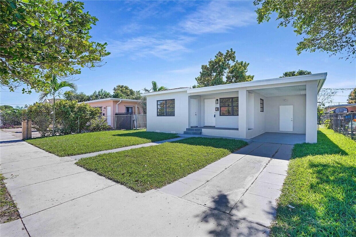 Foto principal - 50 E 13th St