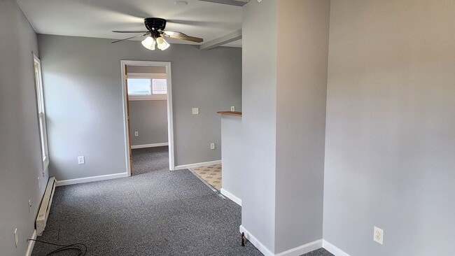 Foto del edificio - 1501 W Henley St