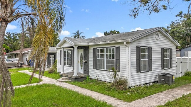 Foto del edificio - 2122 52nd Ave N