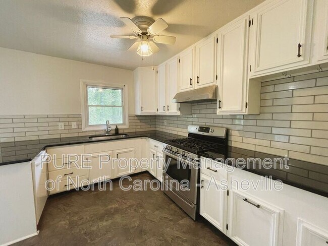 Foto del edificio - 44 Wake Robin Way