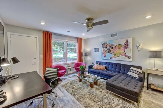 Building Photo - 510 Queens Rd