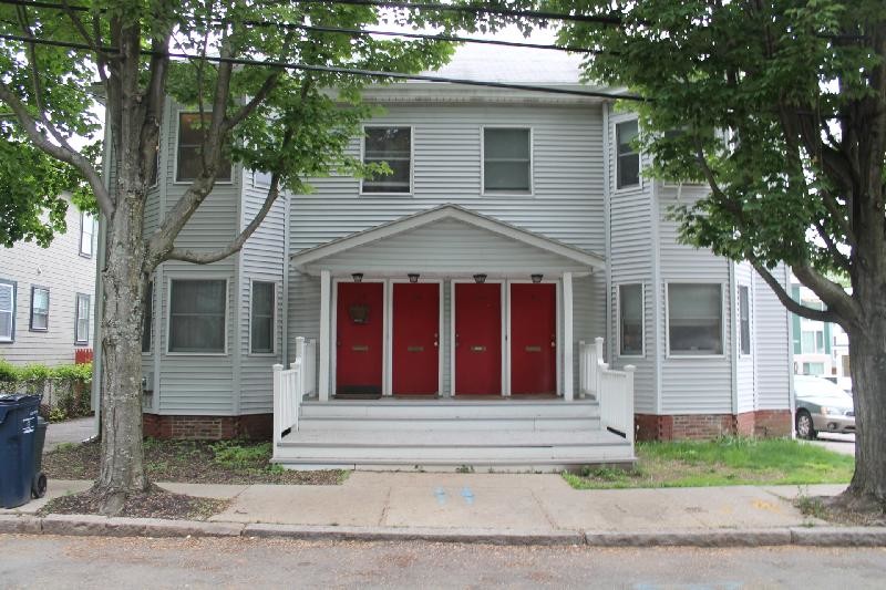 Primary Photo - 164 Raymond St