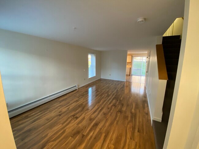 living room - 10 Oak Ter