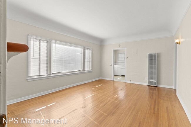 Building Photo - 1 br, 1 bath Apartment - 1715 Termino Ave....