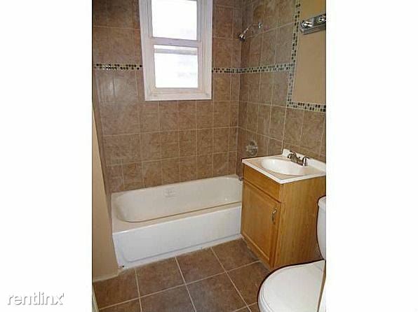Primary Photo - 79 Brookdale Ave