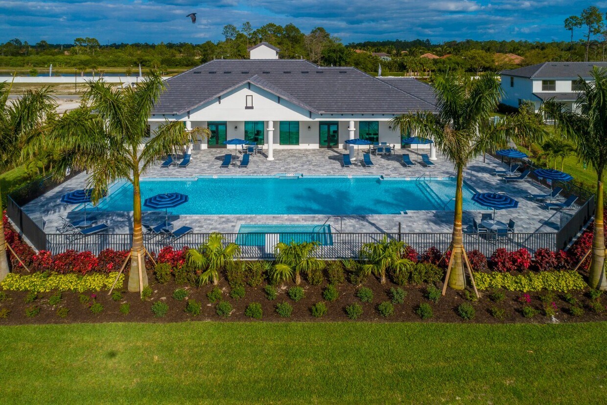 7545 Carnegie Way, Naples, FL 34119 Townhouse for Rent in Naples, FL