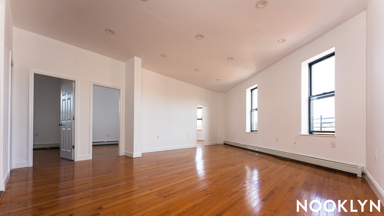 Foto principal - 5940 Myrtle Ave