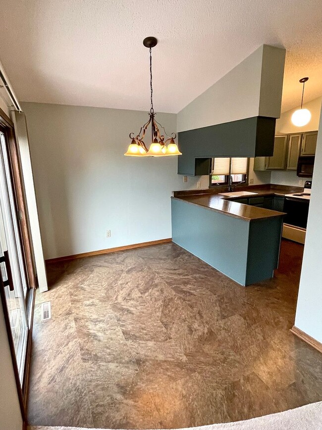 Building Photo - Beautiful 4 bedroom cul-de-sac home for rent!