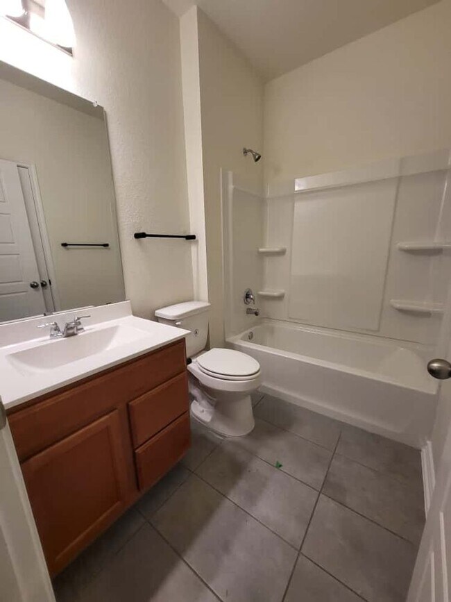 Foto del edificio - New Home In Cul de sac