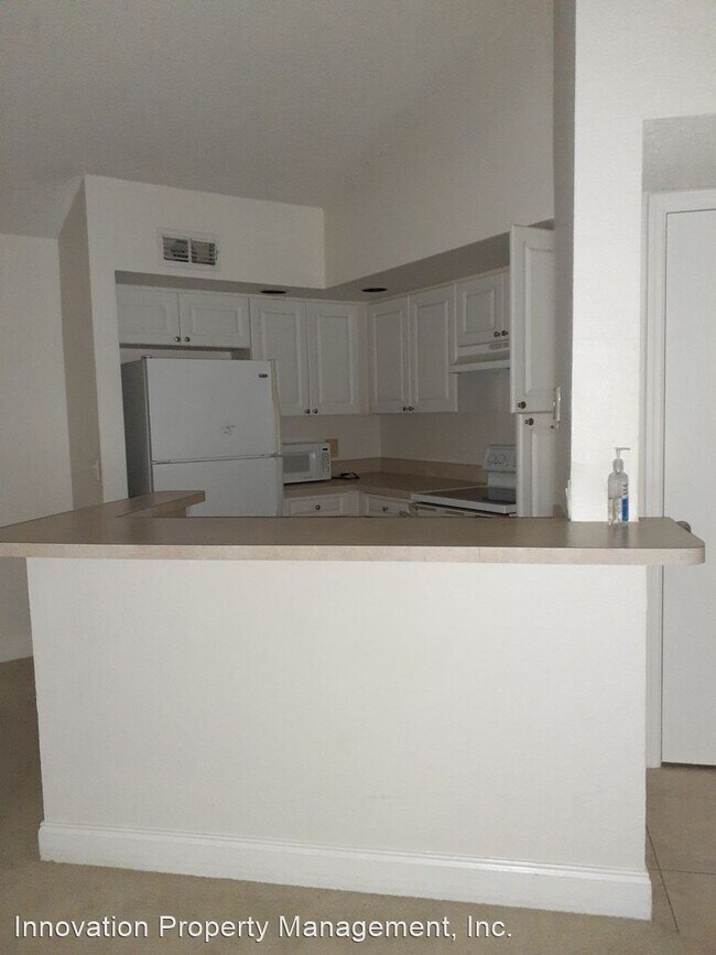 Building Photo - 1 br, 1 bath House - 5737 Gatlin Ave, #423