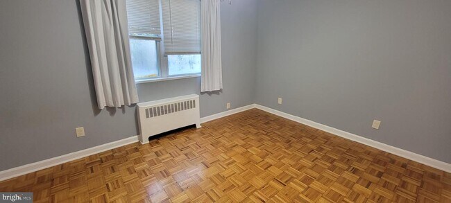 Foto del edificio - 307 E Clarkson Ave