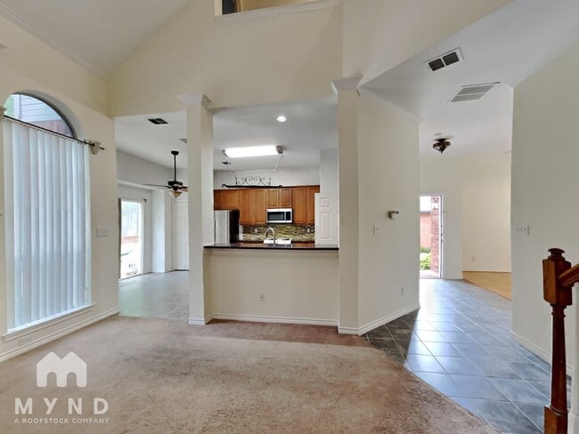 Building Photo - 2305 Leafy Glen Ct
