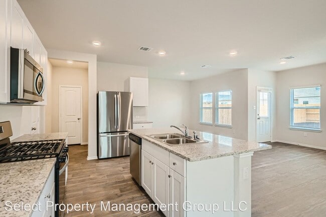 Building Photo - 4 br, 2.5 bath House - 2863 Panther Spring