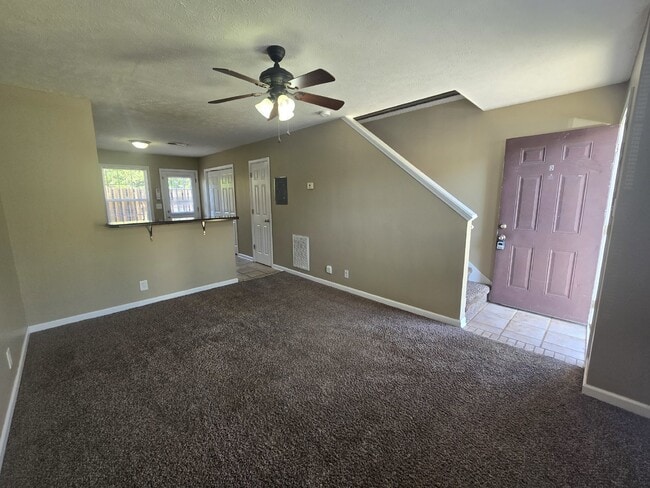 Building Photo - 812D OAK ARBOR CT, CLARKSVILLE, TN 37040