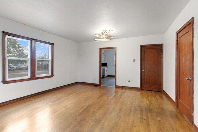 Building Photo - 2625 Gunnison St