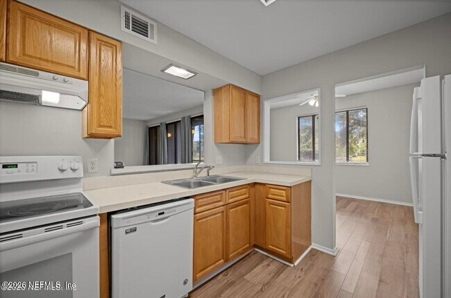 Building Photo - 7749 Las Palmas Way