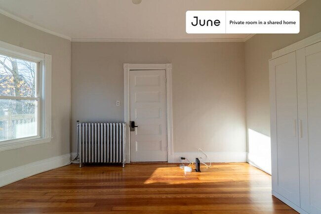 Foto del edificio - Room in Shared 5 bed/2 bath home in Brookline