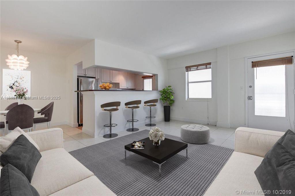 Foto principal - 1545 Euclid Ave