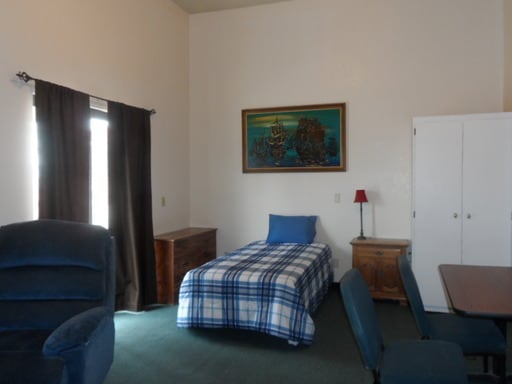 Building Photo - 501 W Buena Vista St