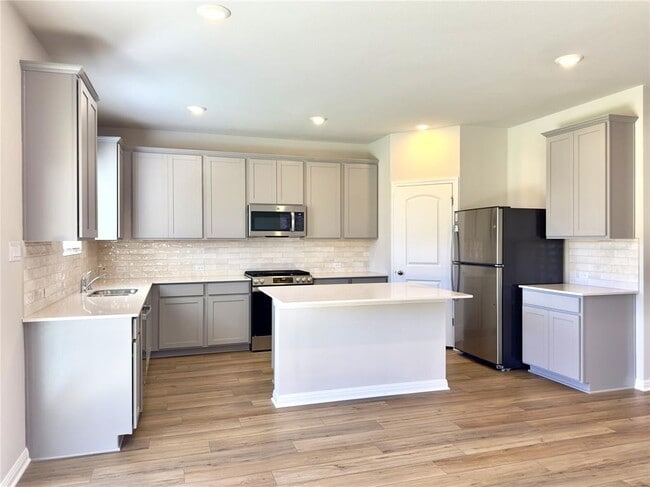 Foto del edificio - 131 Rita Blanca Bnd