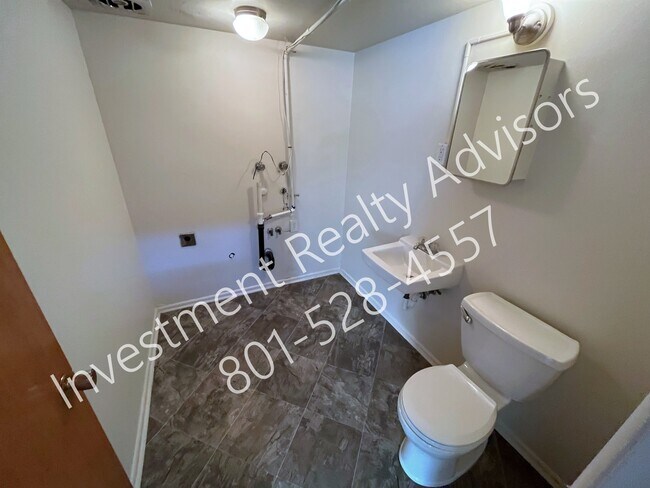Foto del edificio - Spacious Apartment in Salt Lake City!
