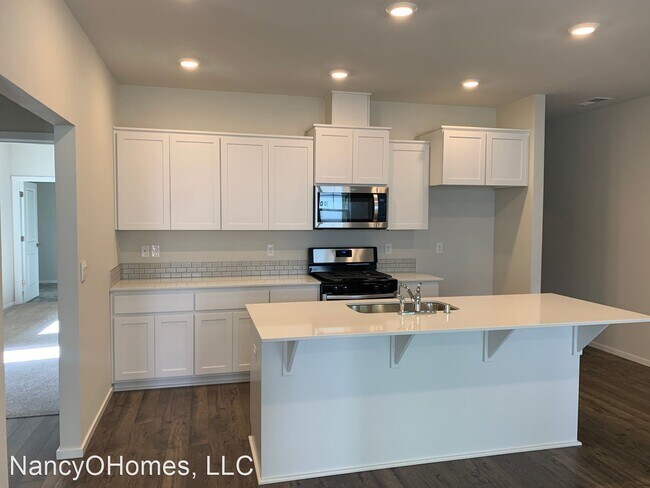 Building Photo - 2 br, 2 bath House - 11400 NE 16th St