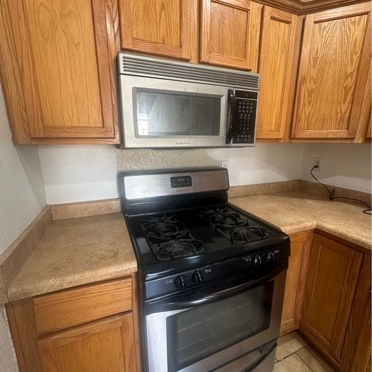 Building Photo - 2929 Mobile Ave