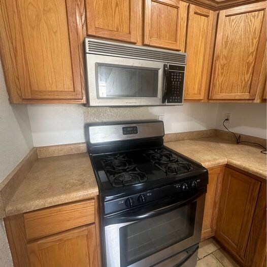 Foto del edificio - 2929 Mobile Ave