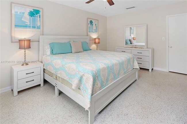 Building Photo - 330 Van Buren St