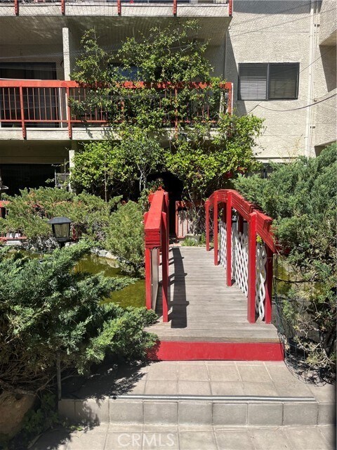 Foto del edificio - 330 N Rural Dr