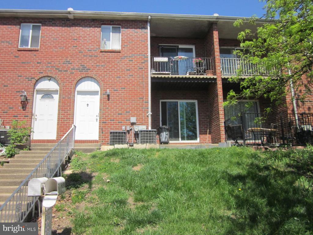 Foto principal - 1850 E Cornwall St