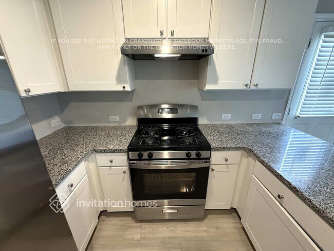 Building Photo - 7251 Lincoln Trce