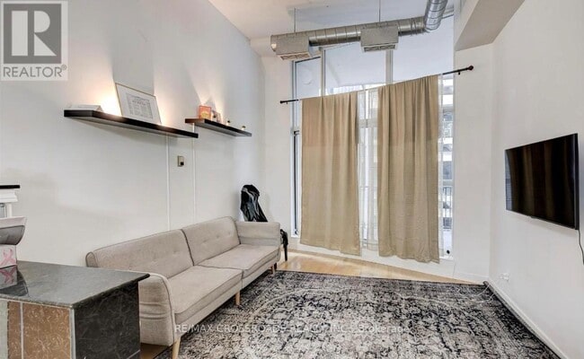 Building Photo - 155 Dalhousie St